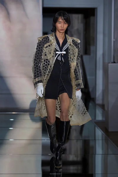 Look 12